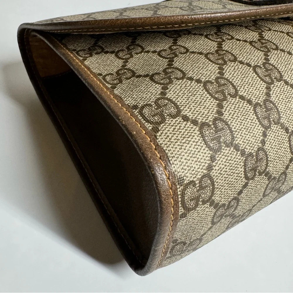 Gucci Clutch - Picture 14 of 16